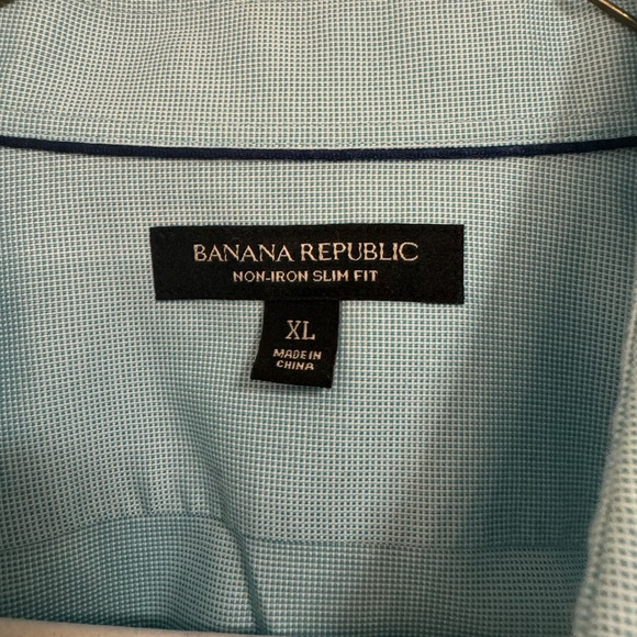 Banana Republic Men’s XL non - iron slim fit blue button down shirt - Picture 2 of 6